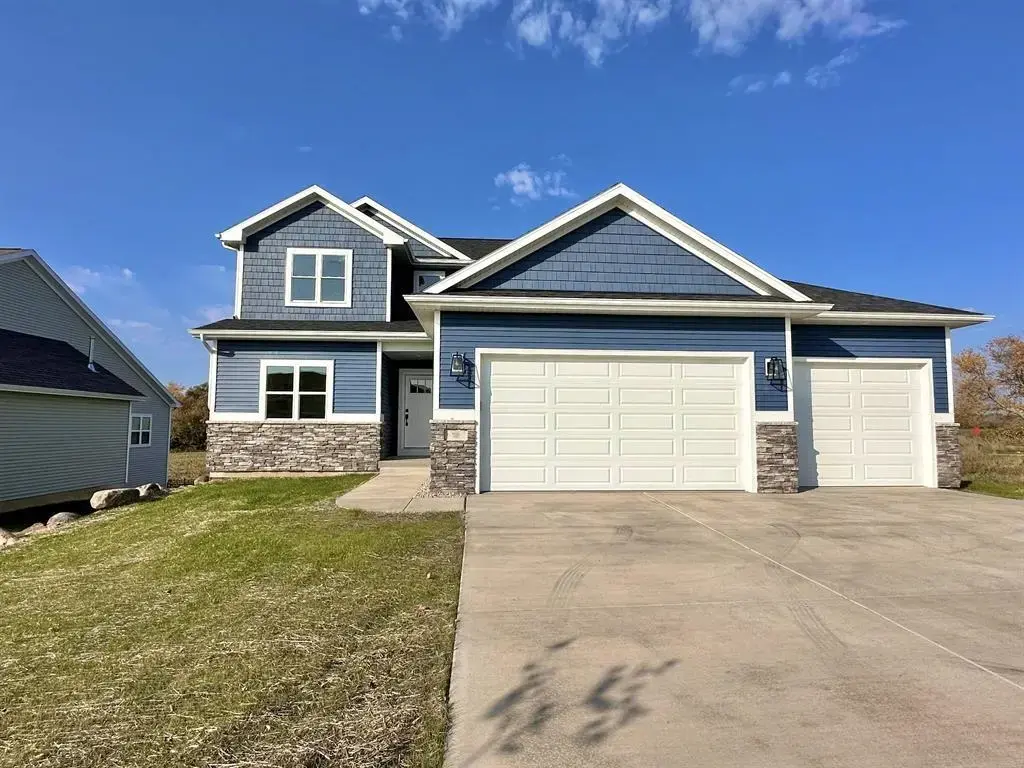 305 Michelle Lane, Cottage Grove