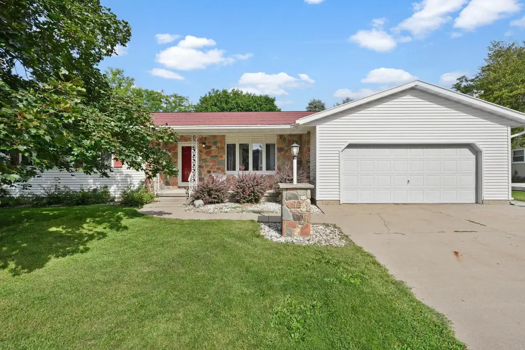 140 Vilas Hibbard Parkway, Lodi