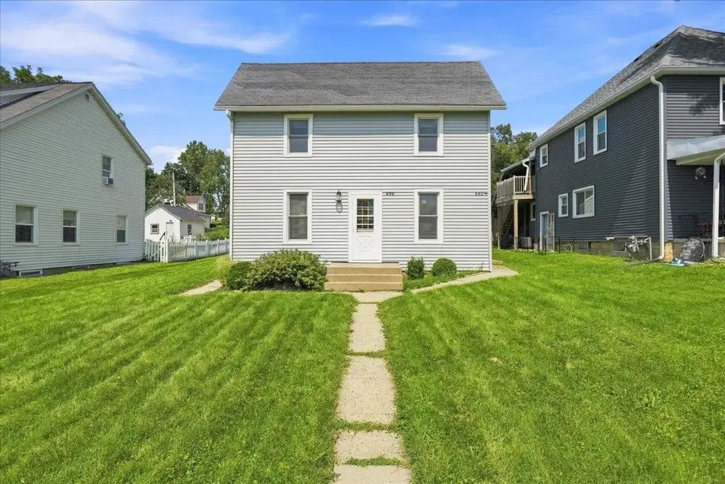 444-446 E Holum Street, DeForest
