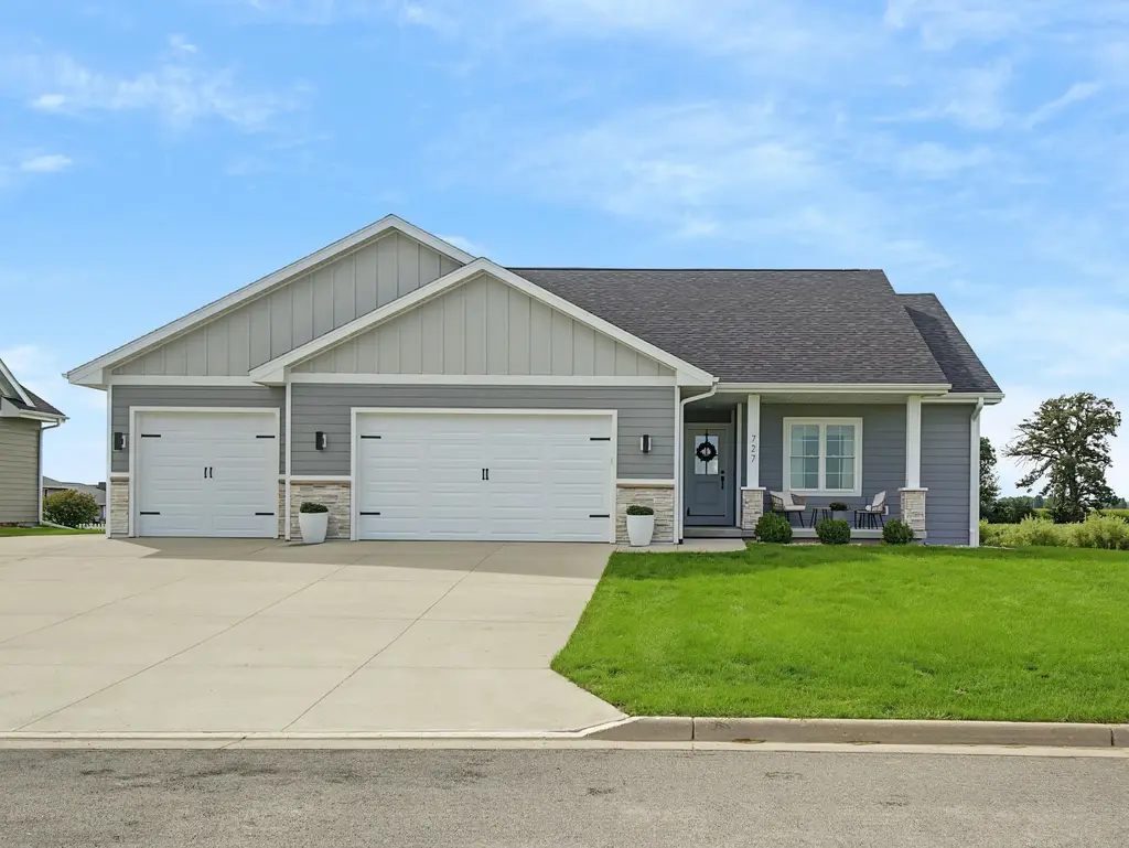 727 Badger Drive, Evansville