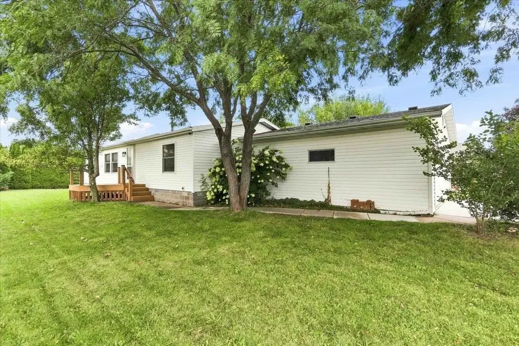 430 Red Spruce Avenue, Baraboo