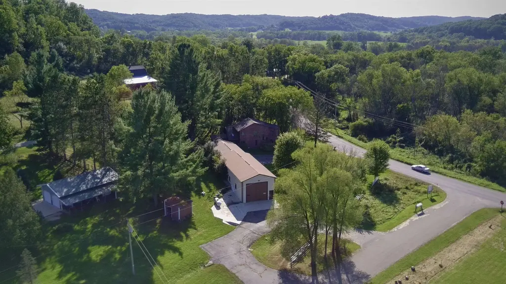 22445 County Hwy Sr, Richland