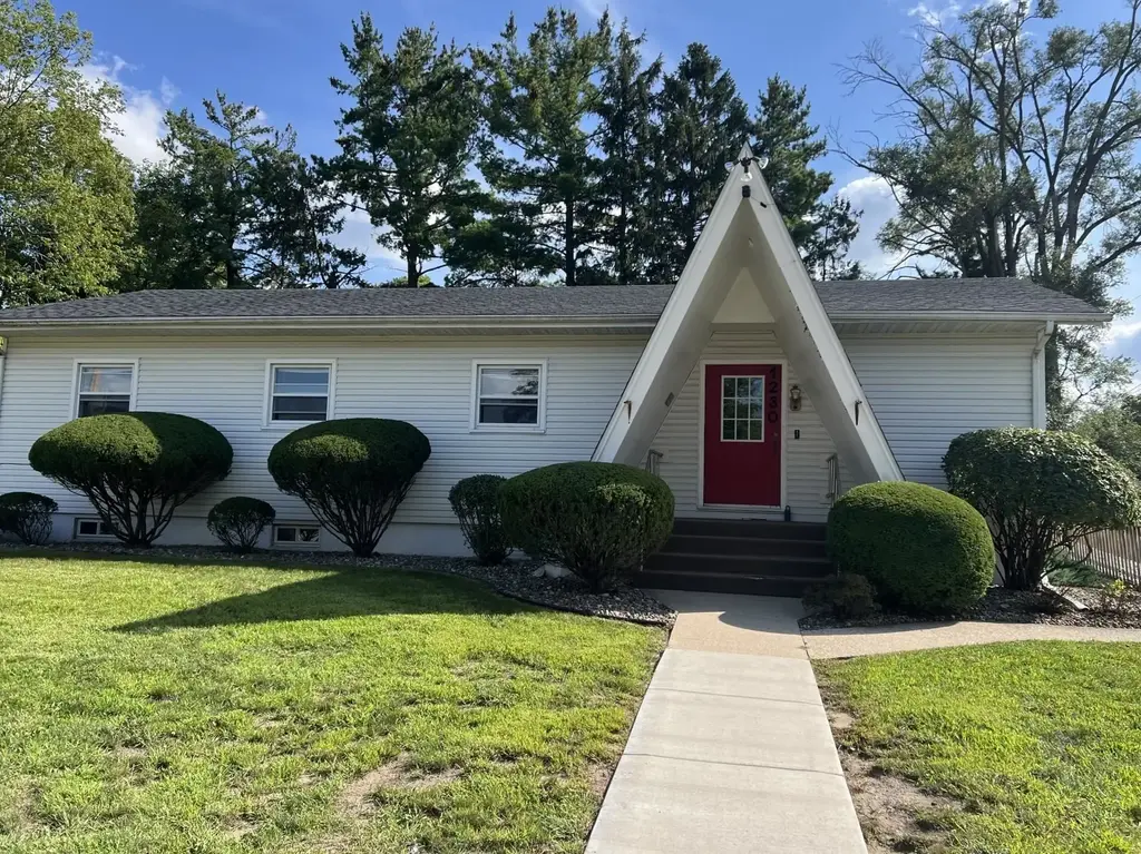 1230 House Street, Beloit