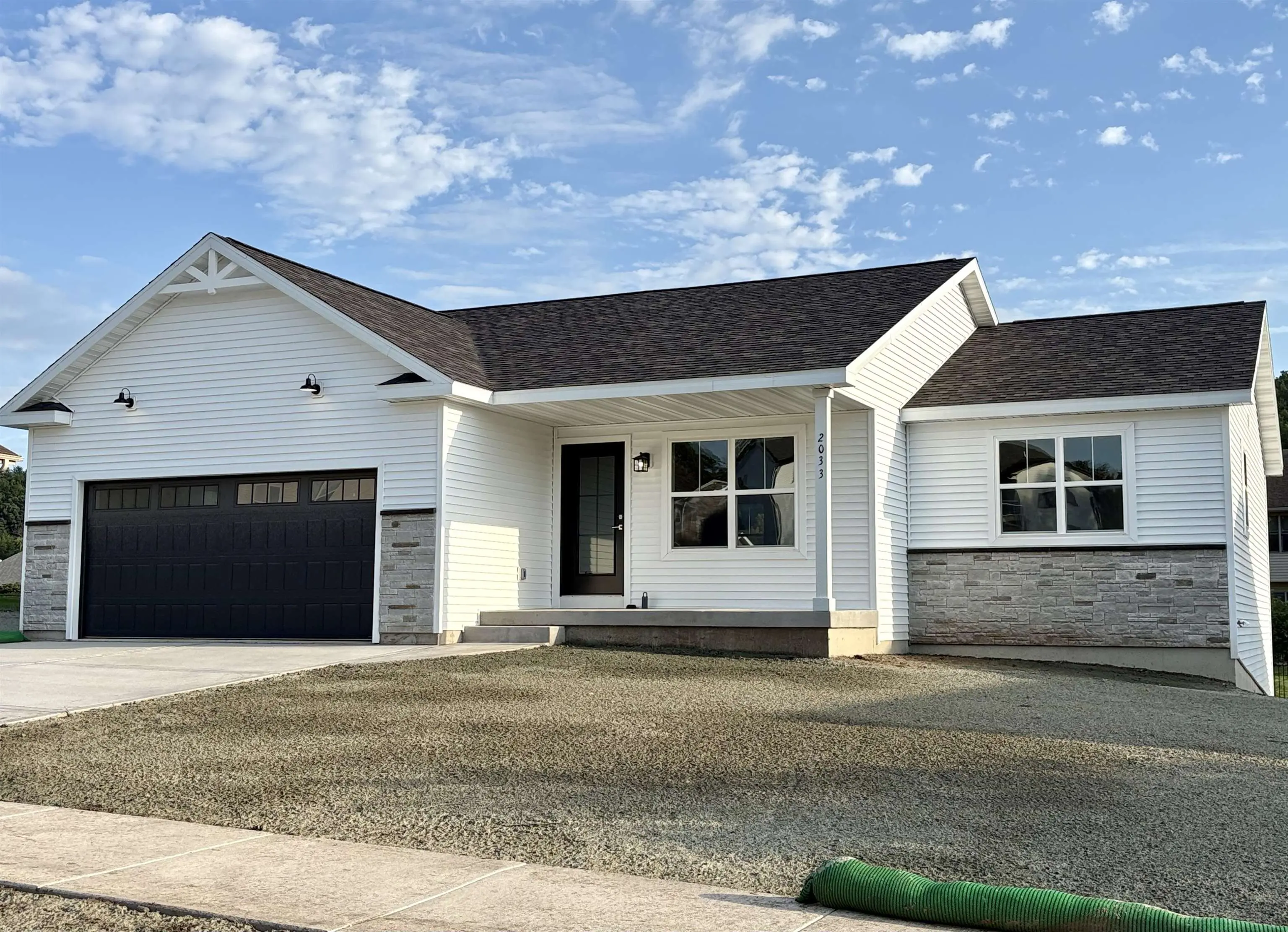 Photo of Listing #2031273