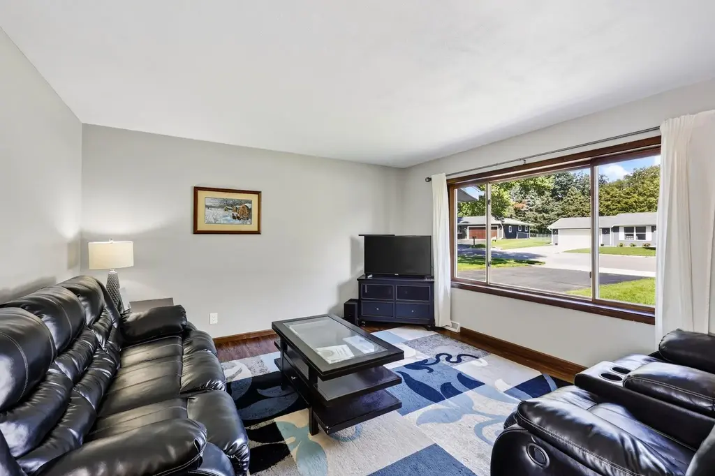 1335 Johnson Street, Stoughton