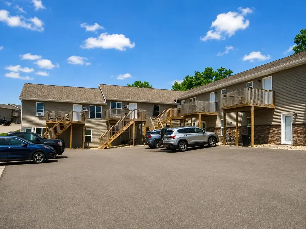 1020 And 1040 Fox Ridge Road, Platteville
