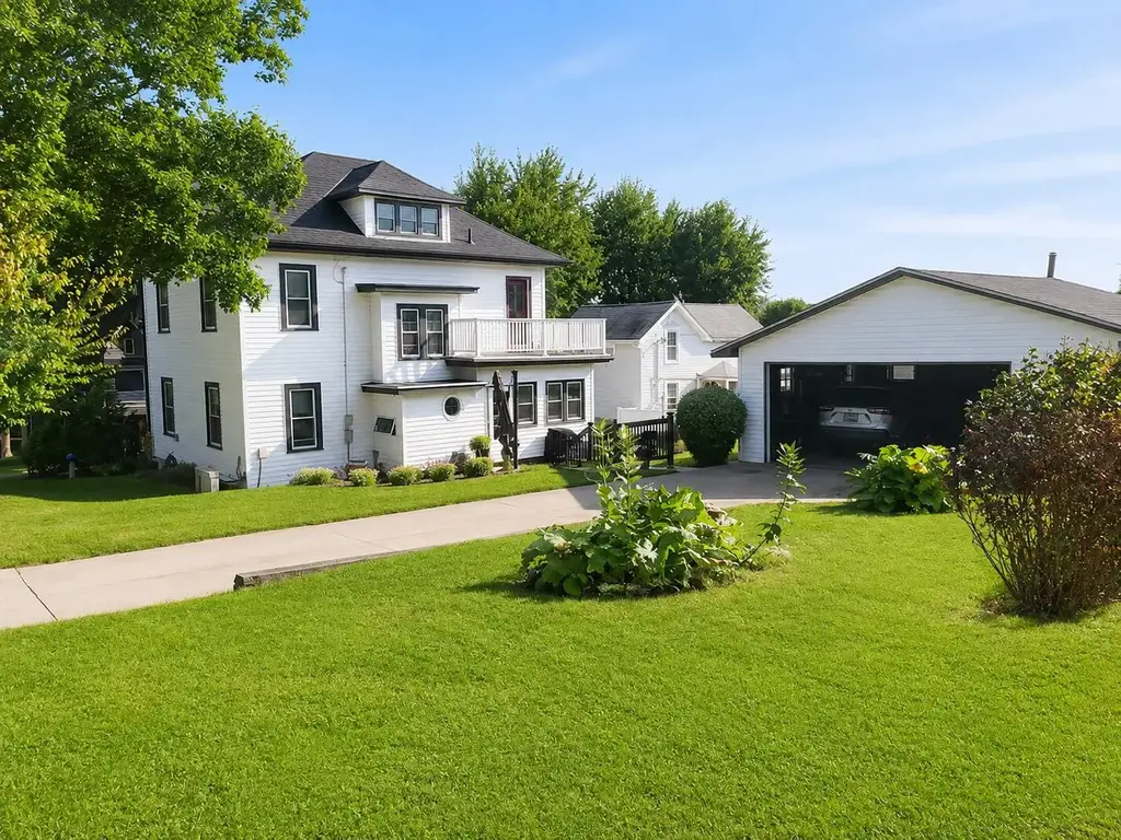 419 5th Avenue, New Glarus