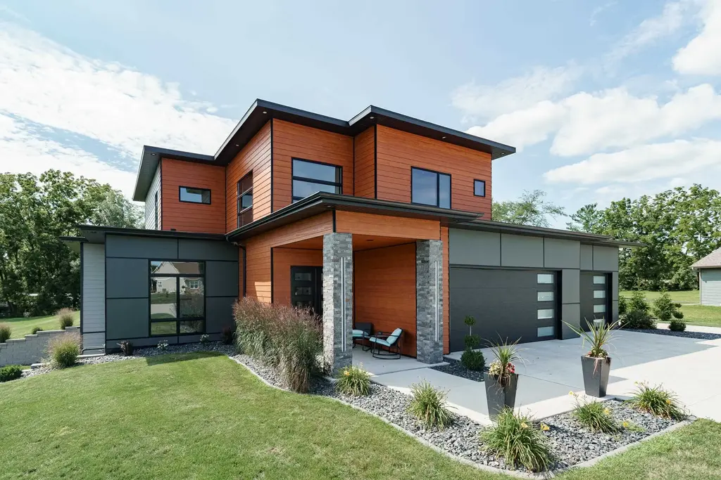 5921 N Sessler Court, Harmony
