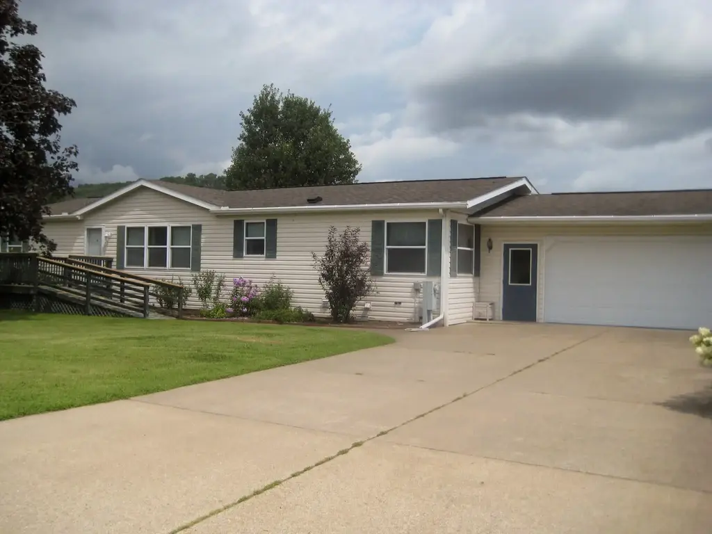 37176 Seymour Drive, Bridgeport