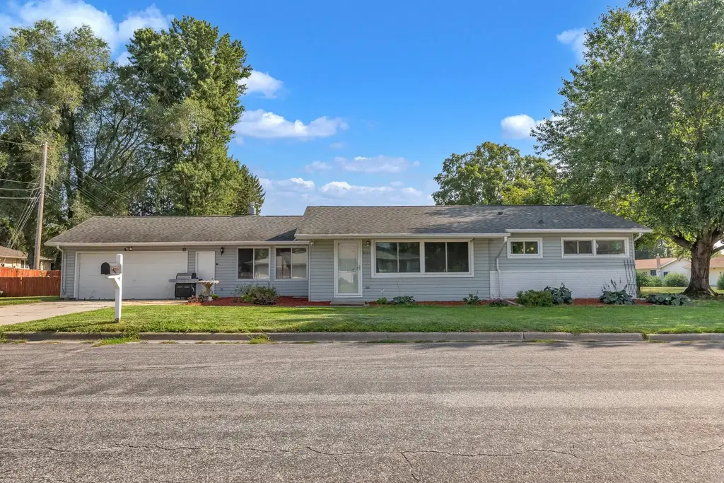 3102 E Fairchild S Street, La Crosse