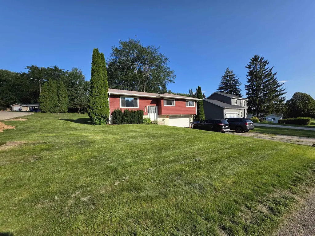 512 Central Avenue, Deerfield