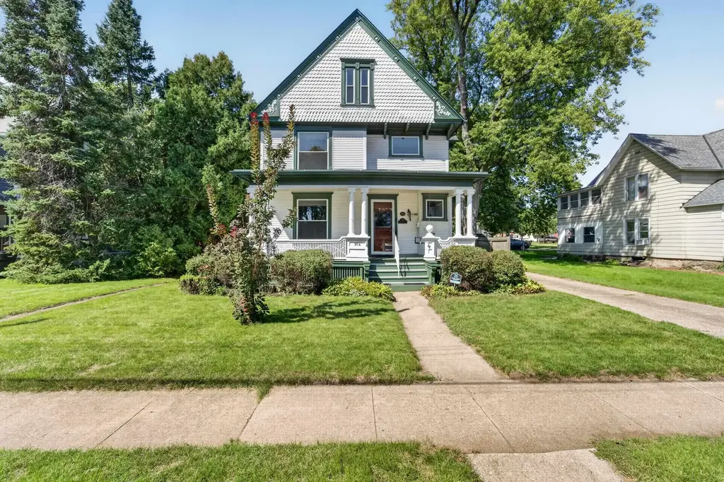 954 Bluff Street, Beloit