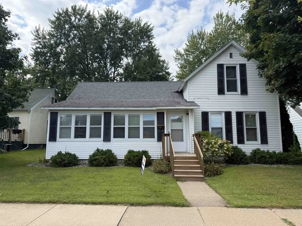 325 Cady Avenue, Tomah