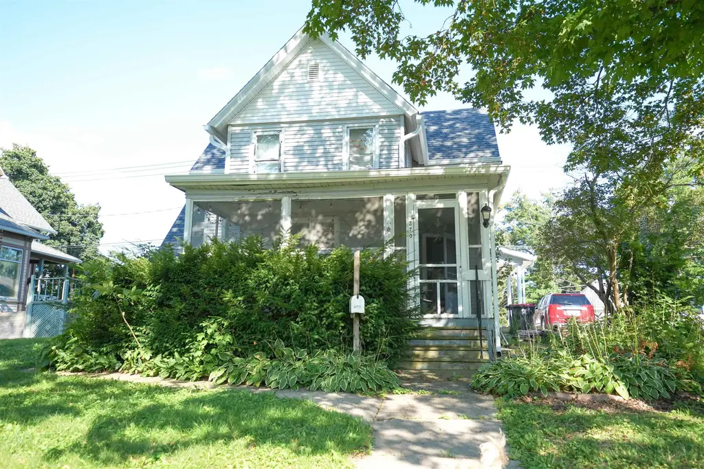 270 N Monroe Street, Waterloo