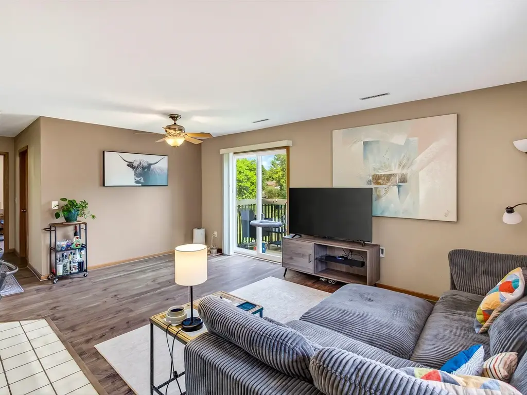 #4 - 18 N Bartelt Court, Madison