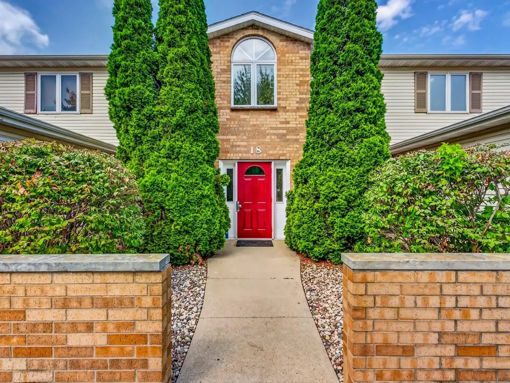 #4 - 18 N Bartelt Court, Madison