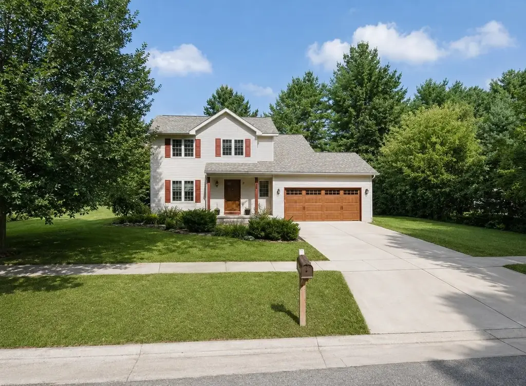 312 Tanglewood Court, Cottage Grove
