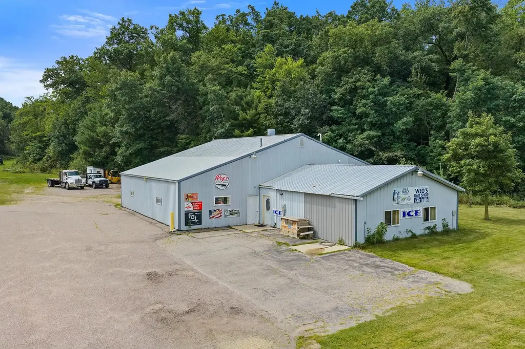 4247 E State 33 Road, La Valle