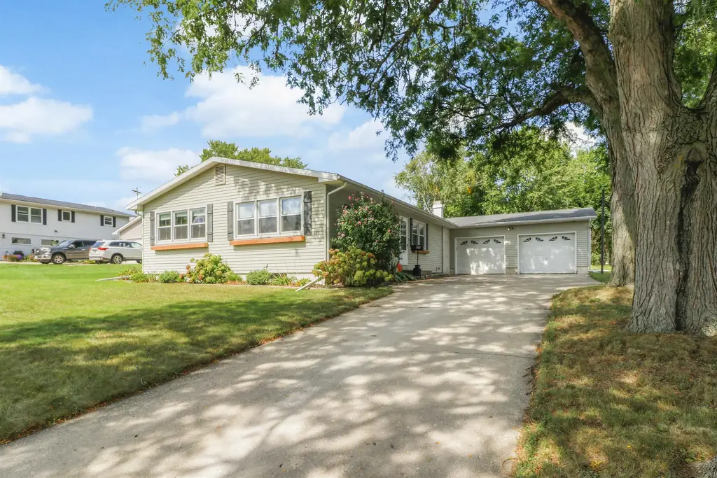 316 South Avenue, Edgerton