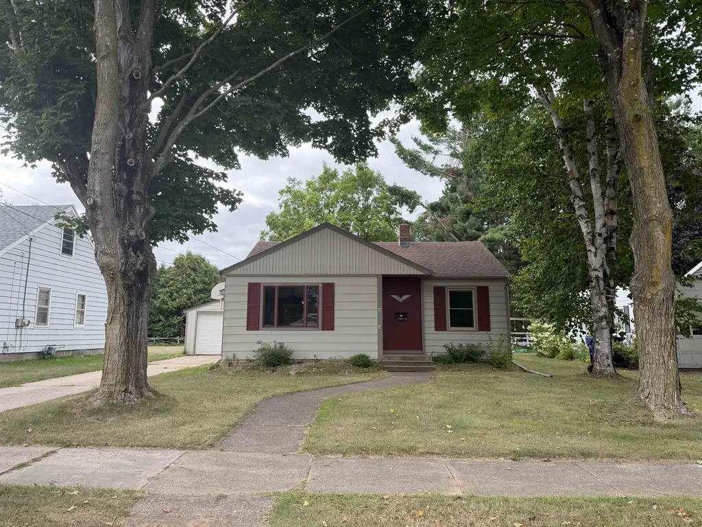 44 West Street, Clintonville