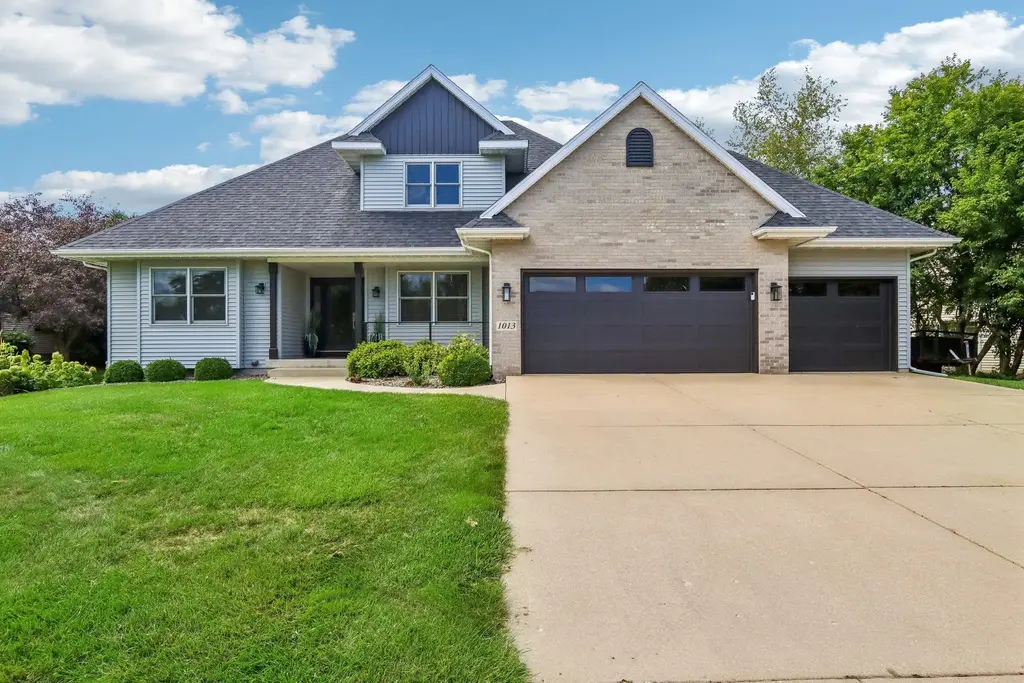 1013 Starlight Lane, Cottage Grove