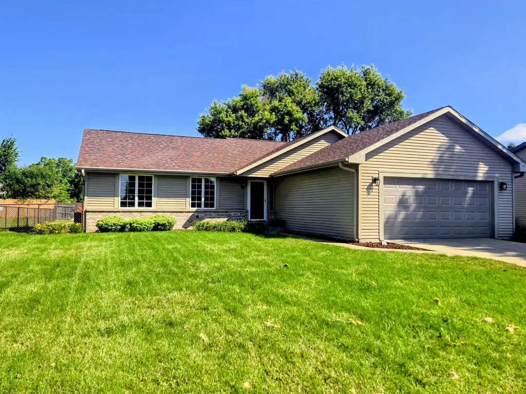 1604 Evergreen Drive, Janesville