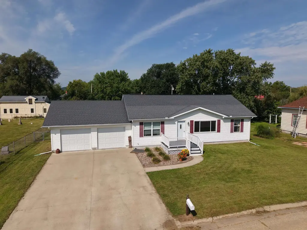 603 N Wacouta Avenue, Prairie Du Chien