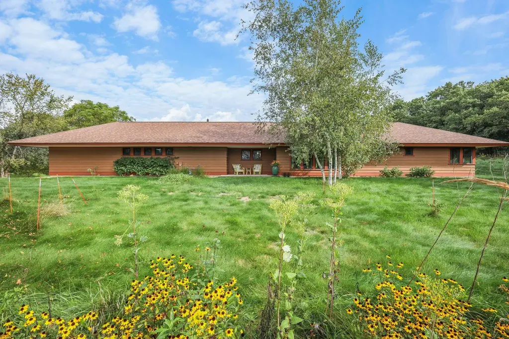 W2805 Pine Ridge Court, Exeter