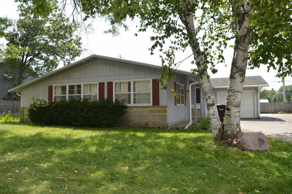 709 Mark Drive, Verona