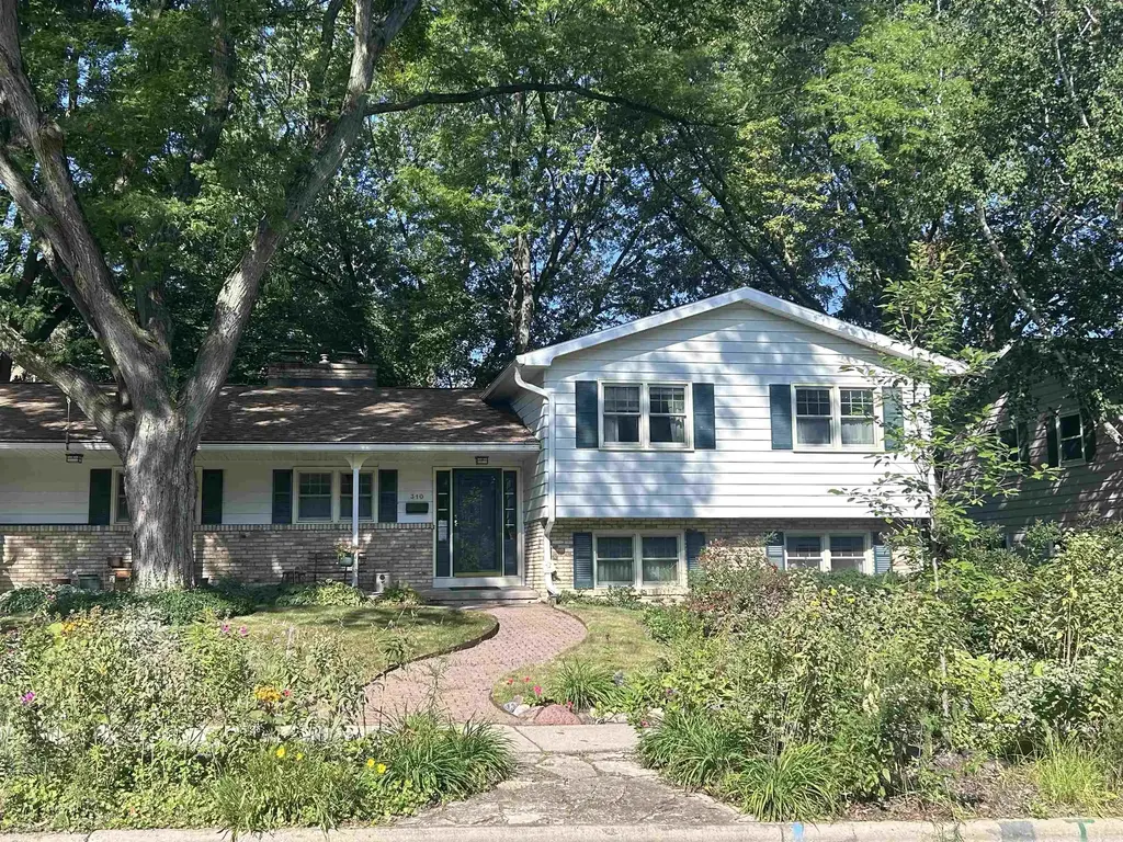 310 Cheyenne Trail, Madison
