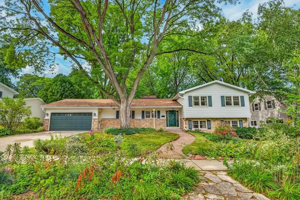 310 Cheyenne Trail, Madison