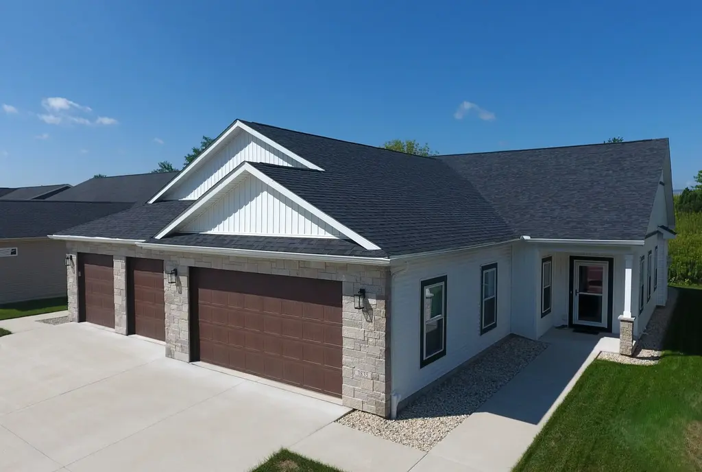 3835 Tanglewood Place, Janesville