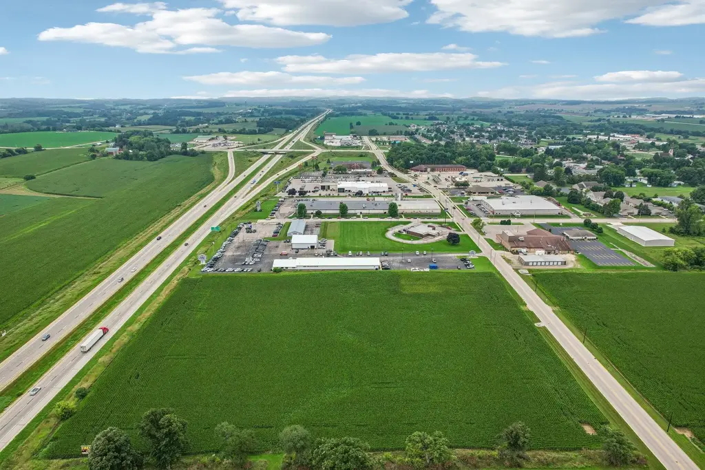 950 East Avenue, Lomira