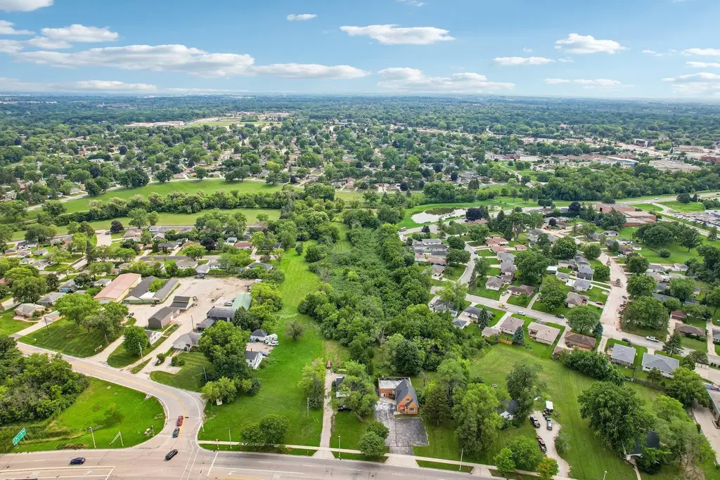 7.27 Acres Main Street, Menomonee Falls