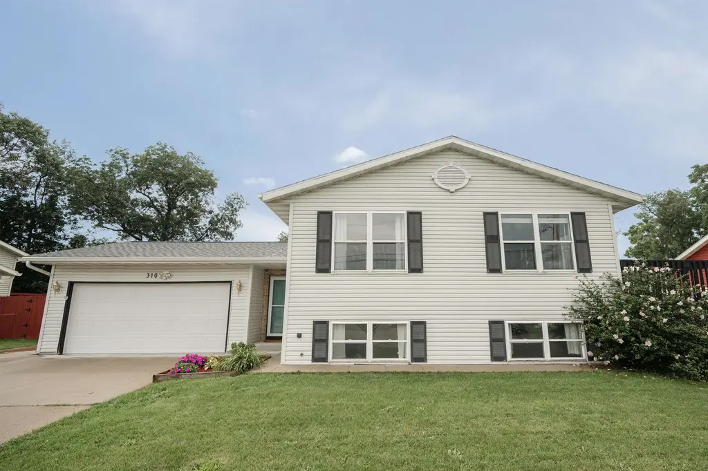 310 Marlboro Avenue, Edgerton