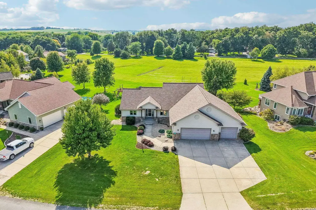 6487 Harvest Moon Court, Vienna