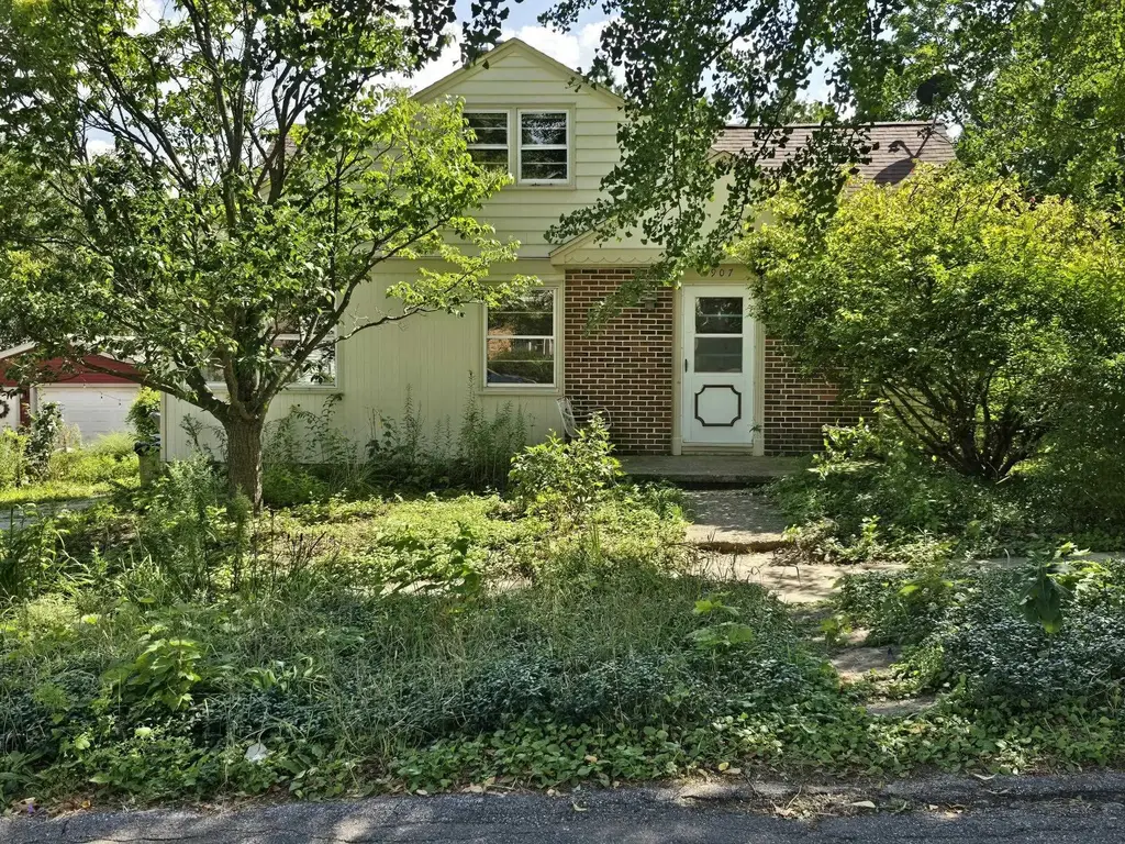 3907 Winnemac Avenue, Madison