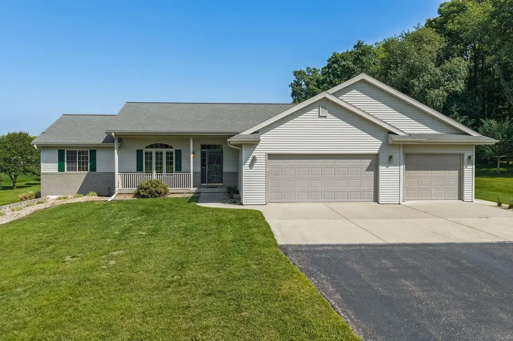 8096 E Quail Meadow Lane, Excelsior
