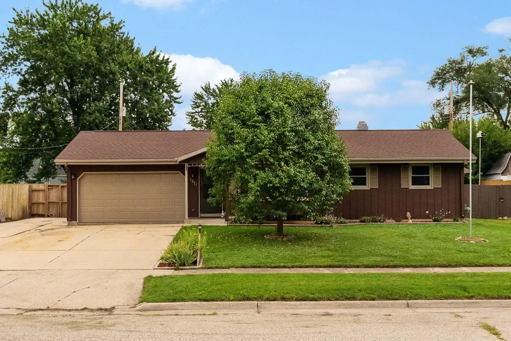 1821 S Marion Avenue, Janesville