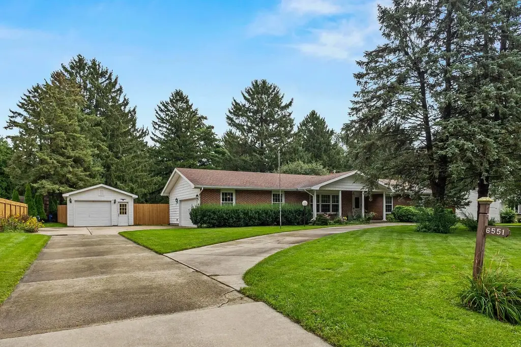 6551 Linden Circle, Windsor