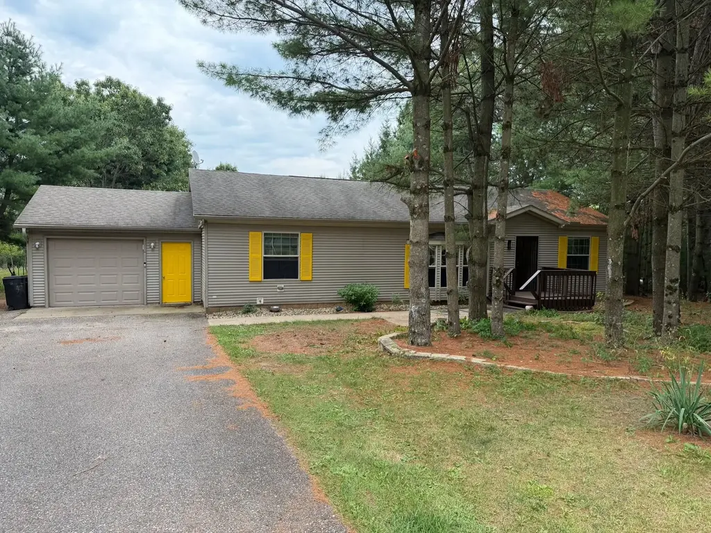 N4756 3rd Ave Avenue, Oxford