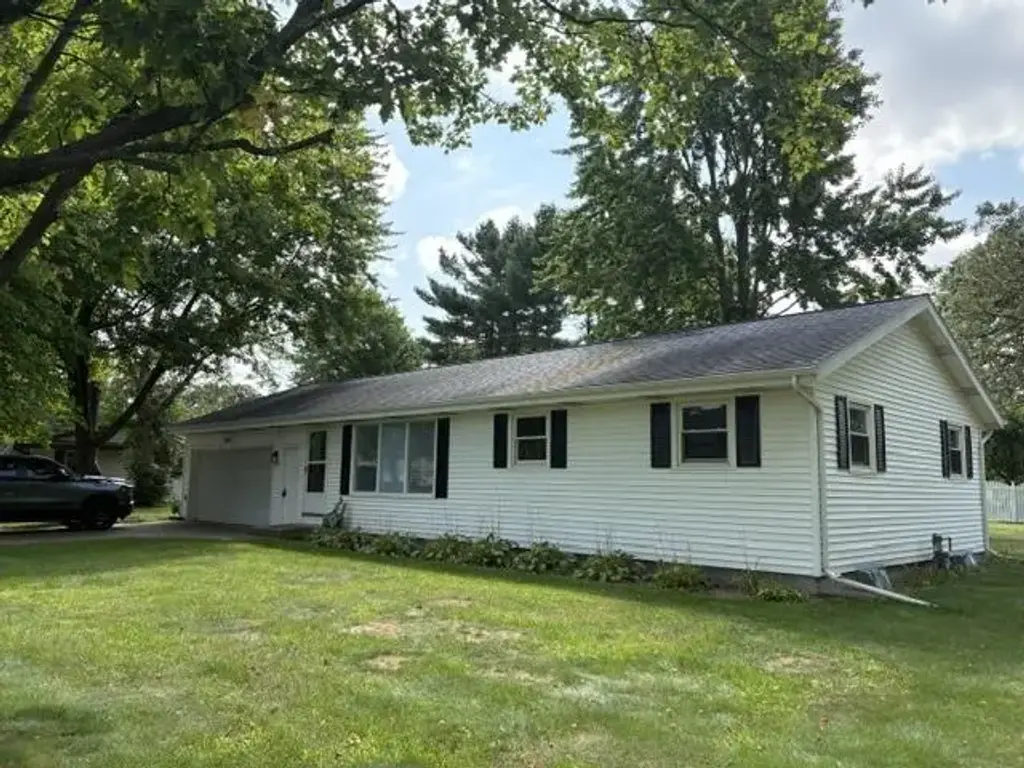 1040 Lakewood Lane, Grand Rapids
