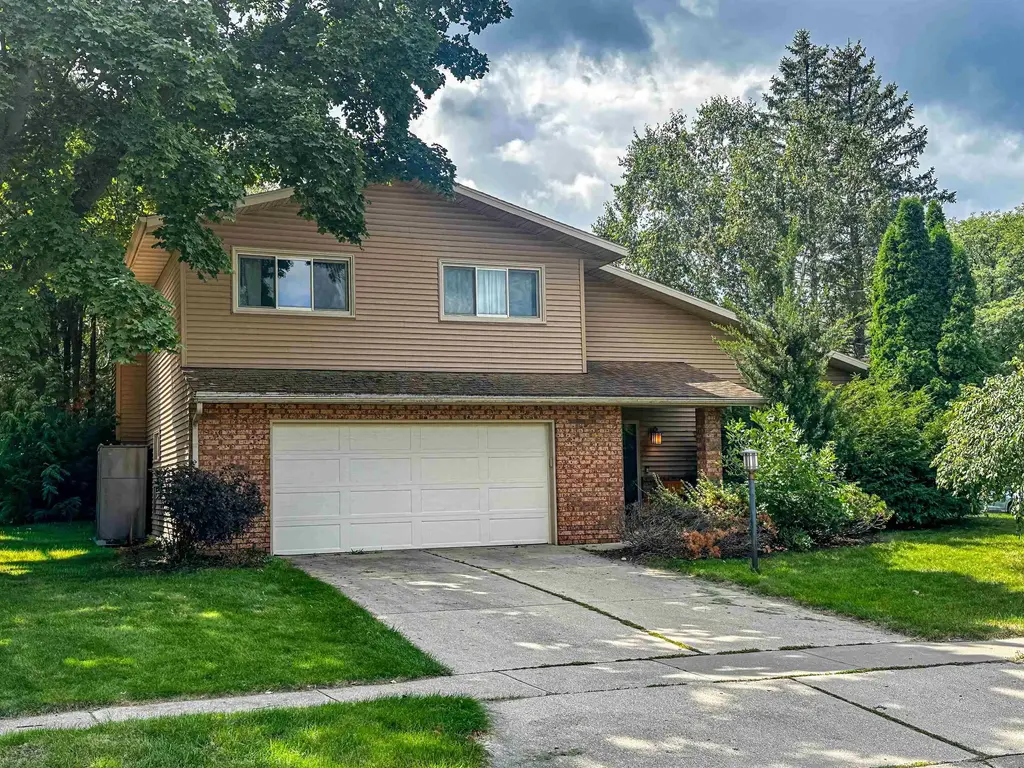5413 Jonquil Court, Middleton