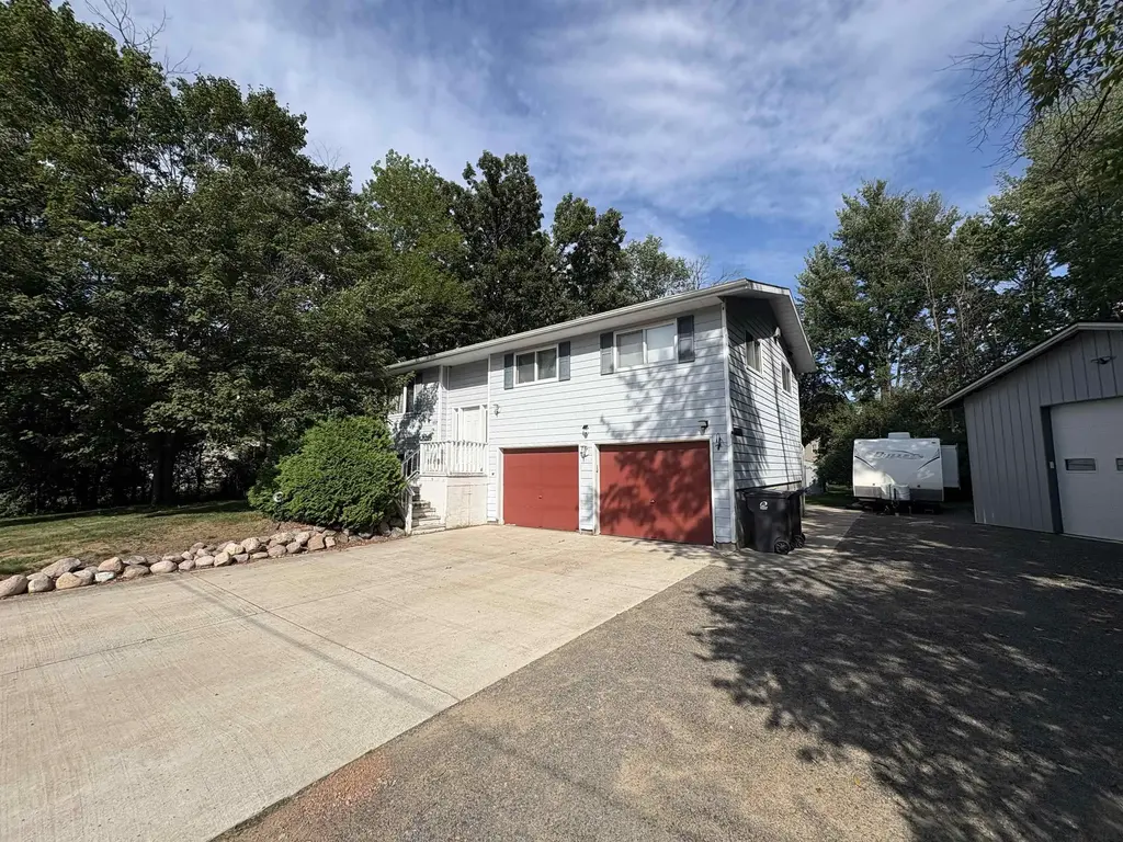 6470 Virginia Street, Vesper