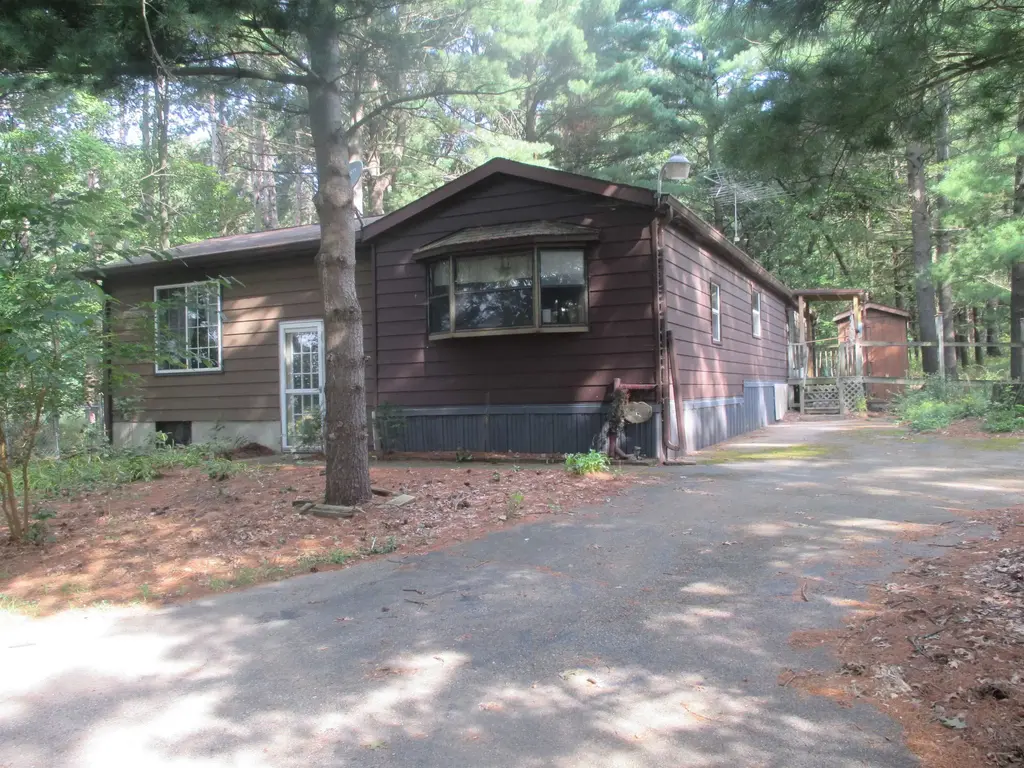W1724 W 19th Court, Montello