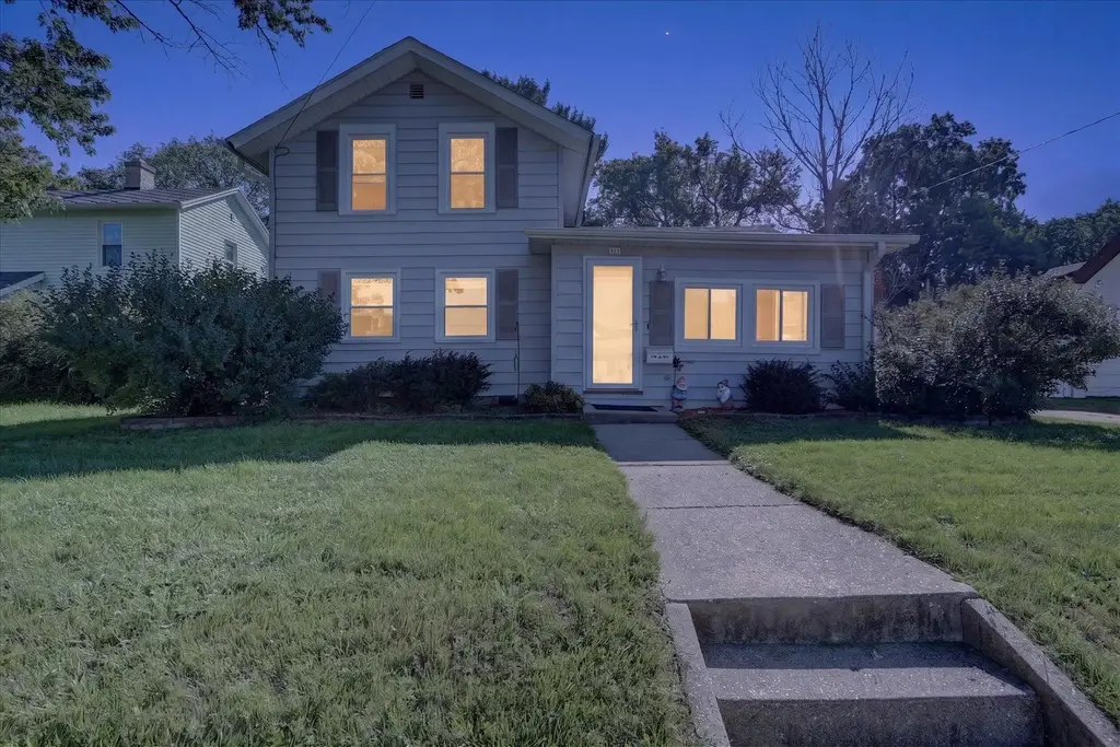 532 Caroline Street, Janesville