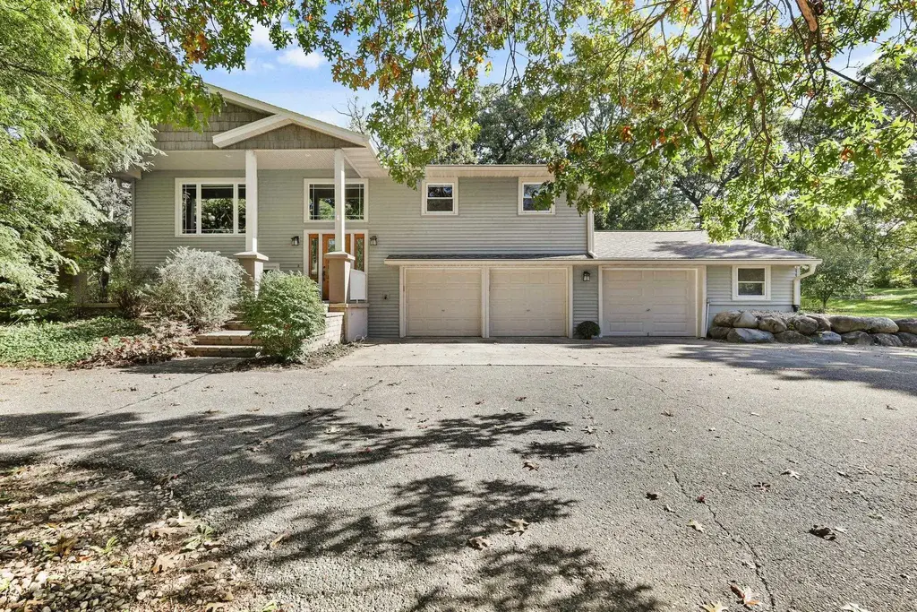 6156 Barman Road, Springfield