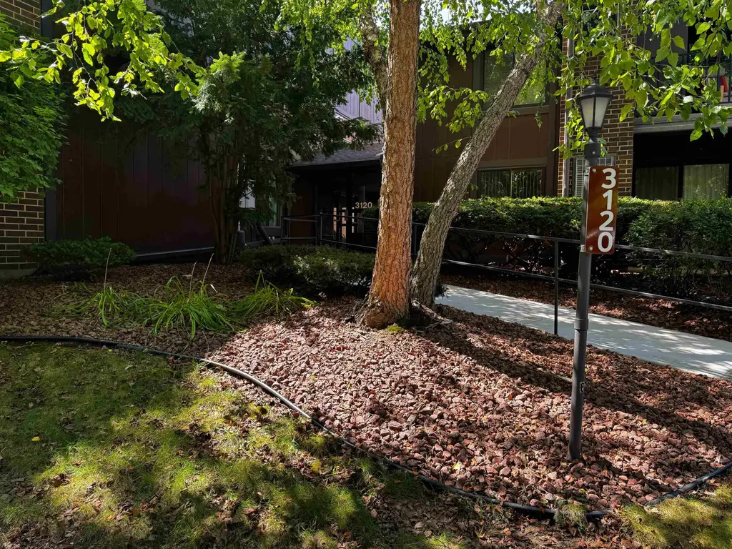 #1 - 3120 Creek View Drive, Middleton