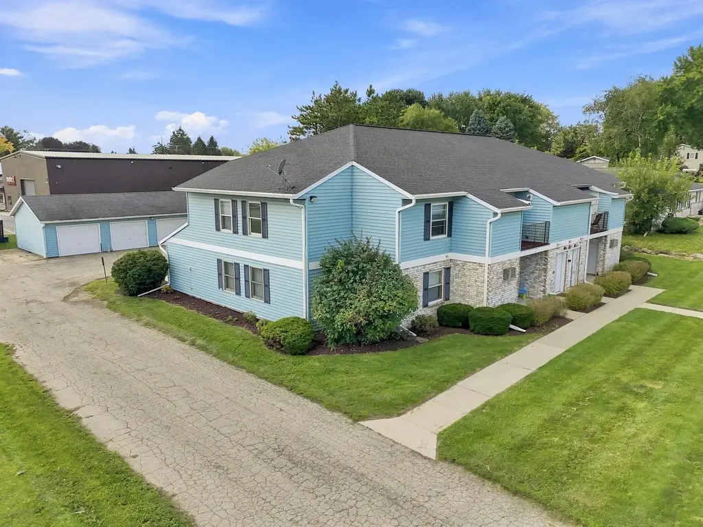 601 E Oak Street, Cottage Grove