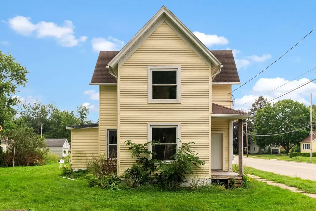 1433 Gartland Avenue, Janesville
